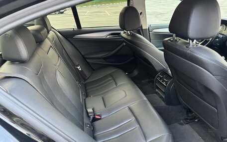 BMW 5 серия, 2018 год, 1 900 000 рублей, 10 фотография