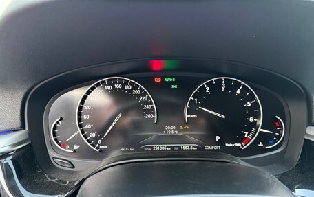 BMW 5 серия, 2018 год, 1 900 000 рублей, 15 фотография
