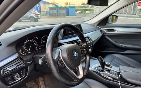 BMW 5 серия, 2018 год, 1 900 000 рублей, 14 фотография