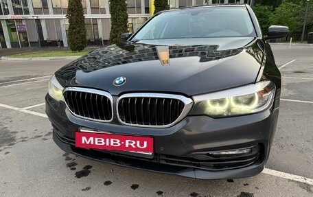 BMW 5 серия, 2018 год, 1 900 000 рублей, 4 фотография