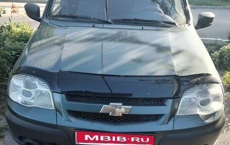 Chevrolet Niva I рестайлинг, 2012 год, 600 000 рублей, 3 фотография