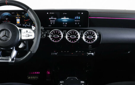 Mercedes-Benz CLA AMG, 2020 год, 4 990 000 рублей, 14 фотография