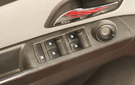 Chevrolet Cruze II, 2013 год, 639 000 рублей, 8 фотография