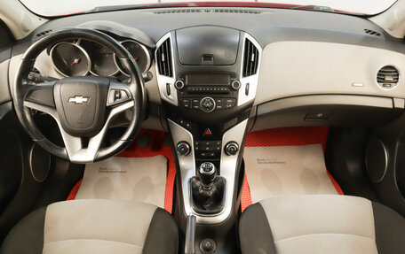 Chevrolet Cruze II, 2013 год, 639 000 рублей, 10 фотография