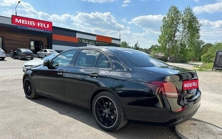 Mercedes-Benz E-Класс, 2019 год, 2 000 000 рублей, 7 фотография