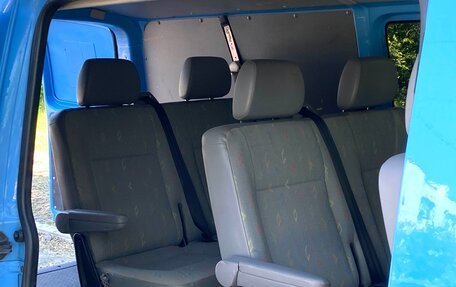 Volkswagen Transporter T5 рестайлинг, 2007 год, 1 125 000 рублей, 13 фотография