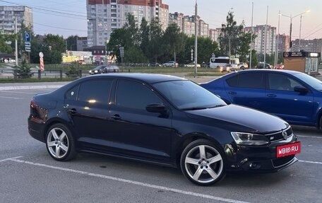 Volkswagen Jetta VI, 2012 год, 1 010 000 рублей, 2 фотография