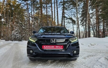 Honda Vezel, 2019 год, 1 850 000 рублей, 2 фотография