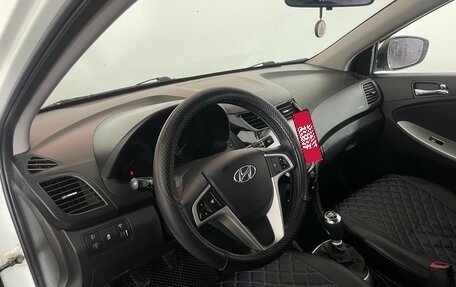 Hyundai Solaris II рестайлинг, 2011 год, 715 000 рублей, 7 фотография