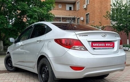 Hyundai Solaris II рестайлинг, 2012 год, 590 000 рублей, 3 фотография