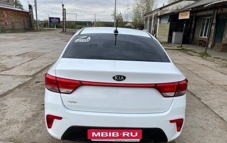 KIA Rio IV, 2018 год, 1 200 000 рублей, 4 фотография