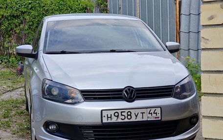 Volkswagen Polo VI (EU Market), 2012 год, 660 000 рублей, 1 фотография