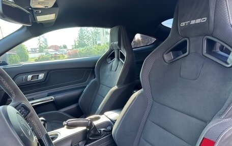 Ford Mustang VI рестайлинг, 2018 год, 11 000 000 рублей, 6 фотография