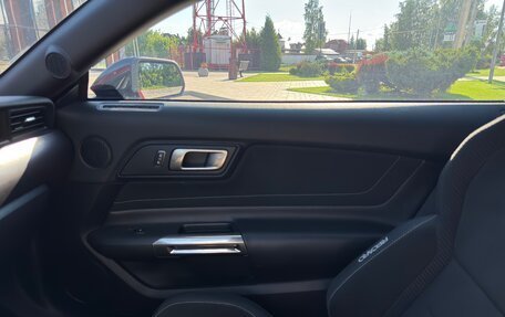 Ford Mustang VI рестайлинг, 2018 год, 11 000 000 рублей, 9 фотография