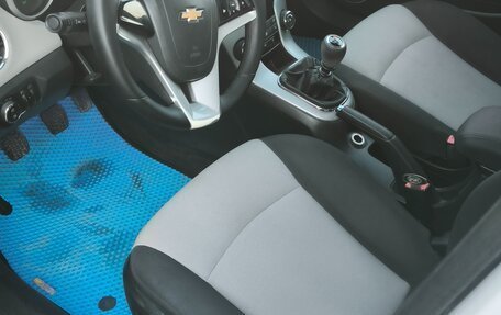 Chevrolet Cruze II, 2011 год, 750 000 рублей, 5 фотография