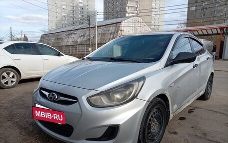Hyundai Solaris II рестайлинг, 2013 год, 335 000 рублей, 4 фотография