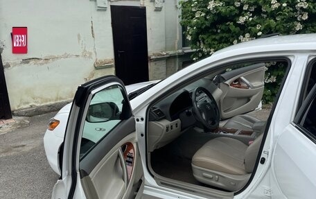Toyota Camry, 2008 год, 1 350 000 рублей, 10 фотография