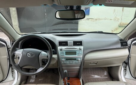 Toyota Camry, 2008 год, 1 350 000 рублей, 13 фотография
