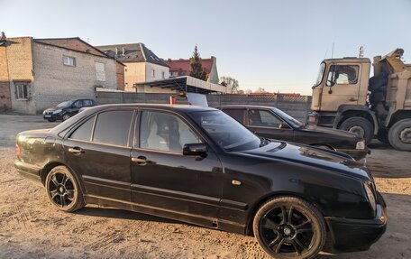 Mercedes-Benz E-Класс, 1999 год, 450 000 рублей, 6 фотография