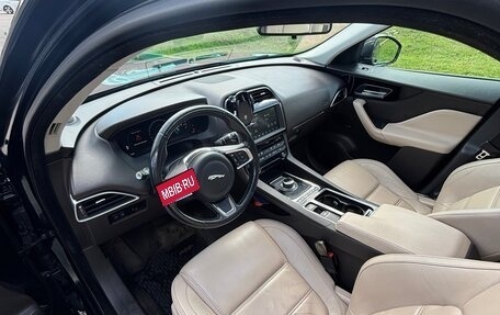 Jaguar F-Pace, 2017 год, 2 500 000 рублей, 9 фотография