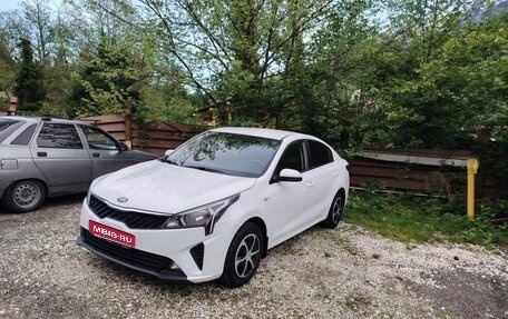 KIA Rio IV, 2021 год, 1 300 000 рублей, 1 фотография