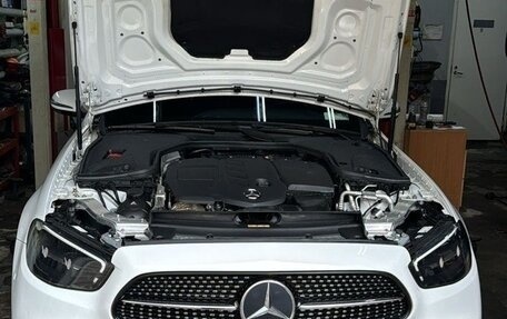 Mercedes-Benz E-Класс, 2020 год, 4 700 000 рублей, 2 фотография