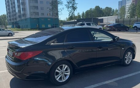 Hyundai Sonata VI, 2011 год, 630 000 рублей, 2 фотография