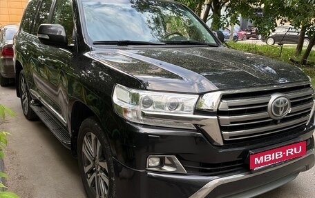 Toyota Land Cruiser 200, 2016 год, 4 800 000 рублей, 2 фотография