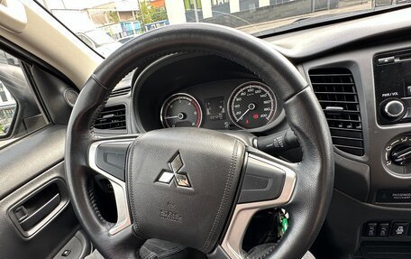 Mitsubishi L200 IV рестайлинг, 2019 год, 2 350 000 рублей, 12 фотография