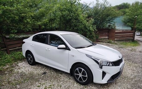 KIA Rio IV, 2021 год, 1 300 000 рублей, 3 фотография