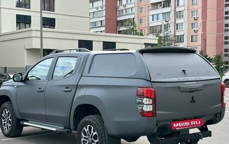 Mitsubishi L200 IV рестайлинг, 2019 год, 2 350 000 рублей, 3 фотография