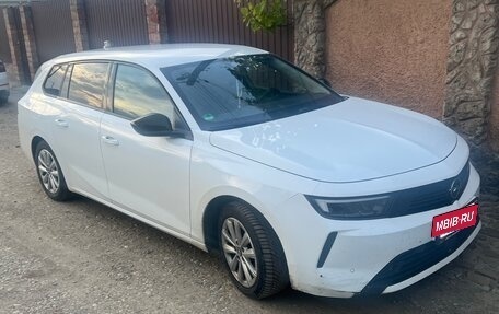 Opel Astra, 2023 год, 2 000 000 рублей, 2 фотография