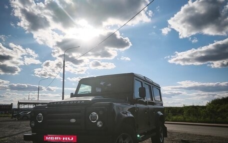 Land Rover Defender I, 2008 год, 2 300 000 рублей, 2 фотография