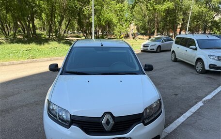 Renault Sandero II рестайлинг, 2014 год, 700 000 рублей, 1 фотография