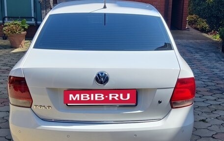 Volkswagen Polo VI (EU Market), 2013 год, 900 000 рублей, 2 фотография