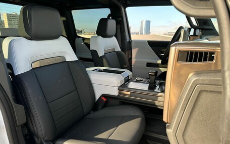 GMC Hummer EV, 2023 год, 14 000 000 рублей, 9 фотография