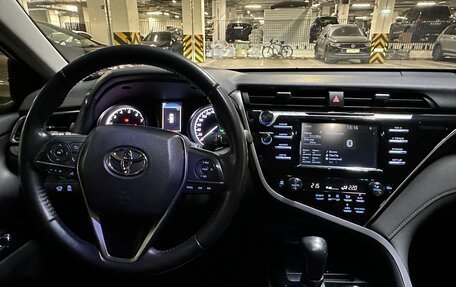 Toyota Camry, 2019 год, 2 890 000 рублей, 2 фотография
