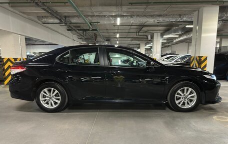Toyota Camry, 2019 год, 2 890 000 рублей, 6 фотография