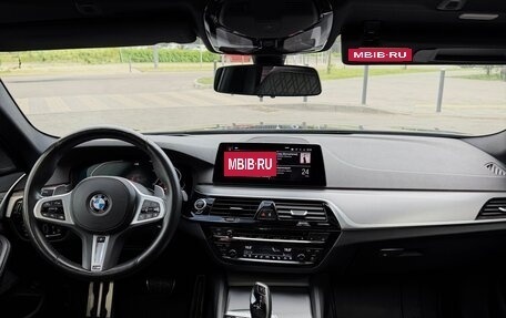 BMW 5 серия, 2019 год, 4 490 000 рублей, 2 фотография