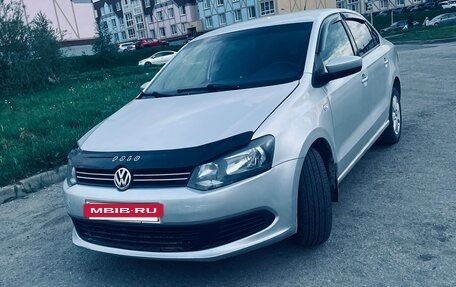 Volkswagen Polo VI (EU Market), 2011 год, 590 000 рублей, 2 фотография