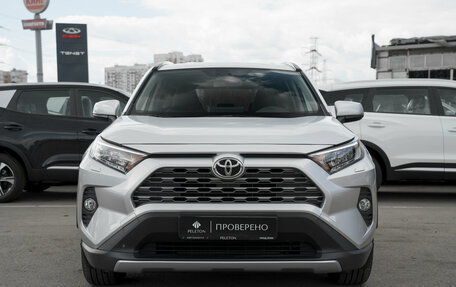 Toyota RAV4, 2020 год, 3 145 000 рублей, 3 фотография
