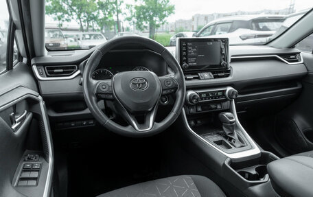 Toyota RAV4, 2020 год, 3 145 000 рублей, 7 фотография
