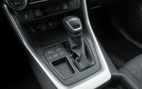 Toyota RAV4, 2020 год, 3 145 000 рублей, 14 фотография