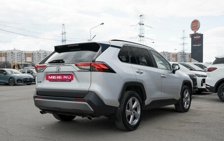 Toyota RAV4, 2020 год, 3 145 000 рублей, 5 фотография