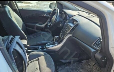 Opel Astra J, 2011 год, 590 000 рублей, 14 фотография