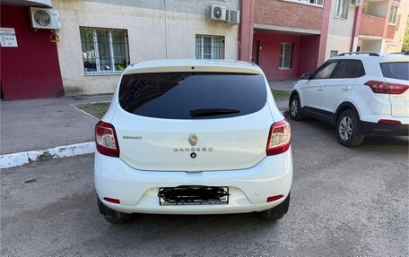 Renault Sandero II рестайлинг, 2014 год, 700 000 рублей, 3 фотография