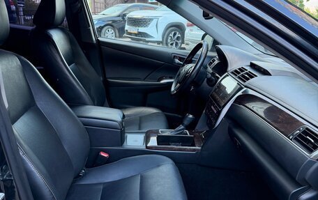 Toyota Camry, 2017 год, 2 035 000 рублей, 14 фотография