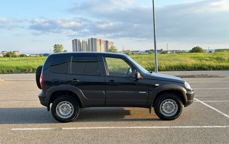 Chevrolet Niva I рестайлинг, 2015 год, 549 000 рублей, 5 фотография