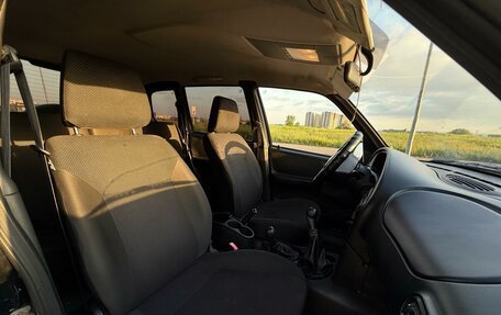 Chevrolet Niva I рестайлинг, 2015 год, 549 000 рублей, 9 фотография