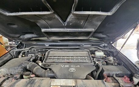 Toyota Land Cruiser 200, 2014 год, 4 999 999 рублей, 2 фотография